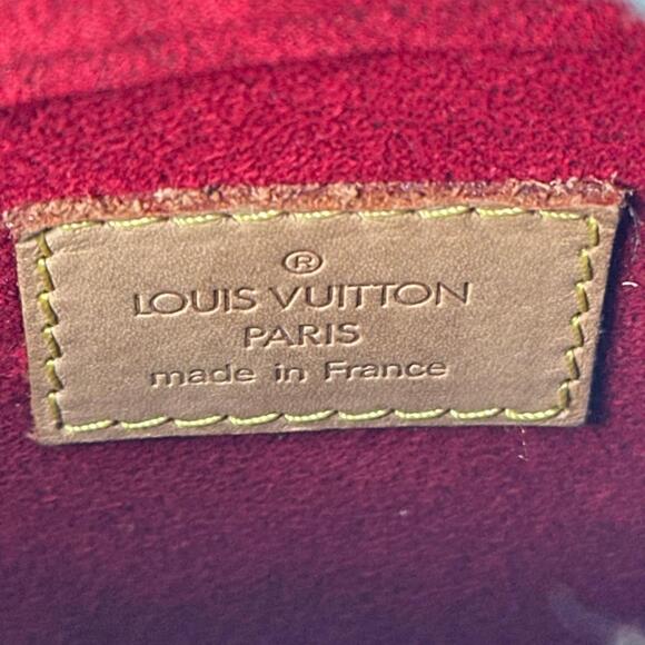 LOUIS VUITTON Authentic Brown Monogram Canvas Shoulder Bag